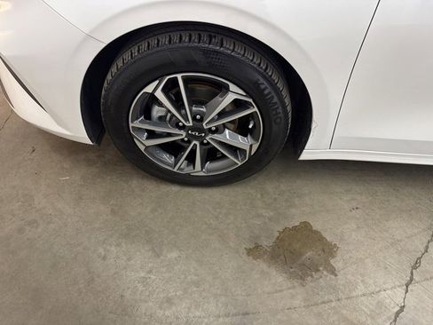 Used 2023 Kia Forte LXS w/ LXS Technology Package image 15