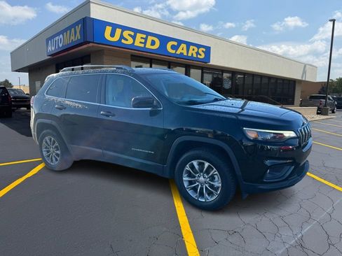 Used 2021 Jeep Cherokee Latitude Lux w/ Comfort/Convenience Group image 4