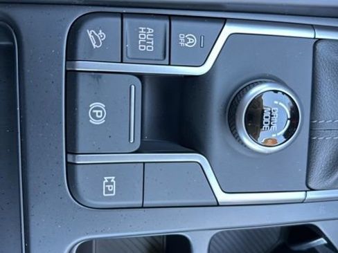 New 2026 Kia Sorento LX FWD image 35