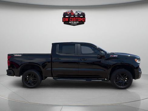 Used 2022 Chevrolet Silverado 1500 LT Trail Boss w/ Convenience Package II AWD/4WD image 8