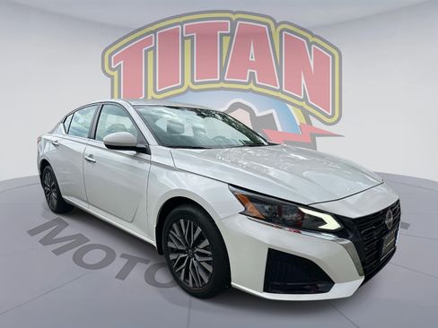 Certified 2023 Nissan Altima 2.5 SV AWD/4WD image 1