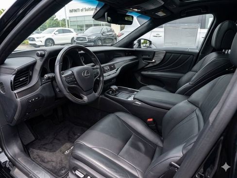 Used 2018 Lexus LS 500 w/ Accessory Package (Z2) RWD image 5