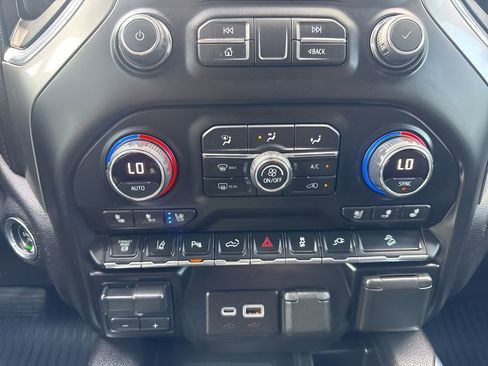 Used 2021 Chevrolet Silverado 2500 LTZ w/ LTZ Plus Package image 21