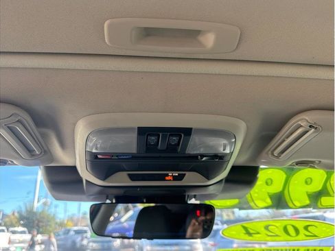 Used 2024 Subaru Crosstrek 2.0i Premium image 18