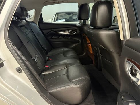 Used 2012 INFINITI M37 w/ Premium Pkg image 20