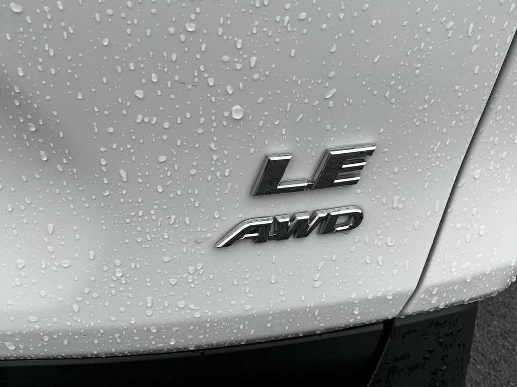 Certified 2023 Toyota RAV4 LE AWD/4WD image 11