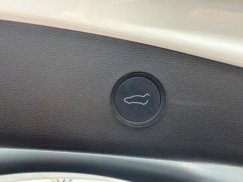 Used 2022 Tesla Model 3 Long Range AWD/4WD image 17