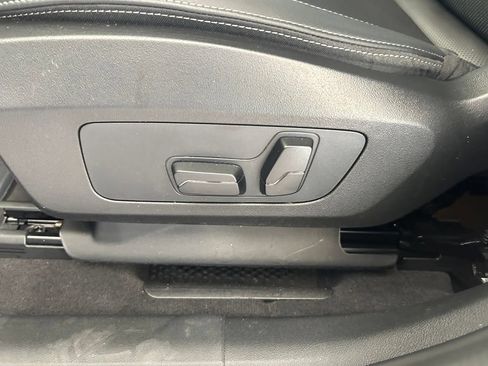 Used 2026 BMW X2 xDrive28i AWD/4WD image 42