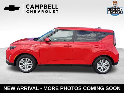 Used 2023 Kia Soul LX FWD image 2