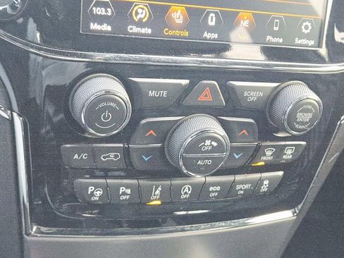 Used 2020 Jeep Grand Cherokee Limited X image 32