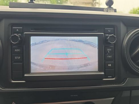 Used 2019 Toyota Tacoma SR w/ SR Convenience Package RWD image 21