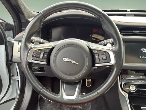 Used 2020 Jaguar XF Checkered Flag image 19