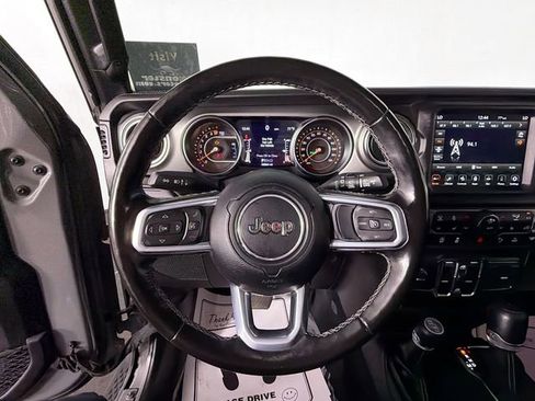 Used 2021 Jeep Wrangler Unlimited Sahara w/ Uconnect 4C Nav & Sound Group AWD/4WD image 11