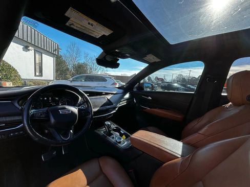 Used 2019 Cadillac XT4 Sport image 27