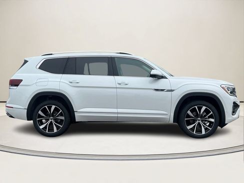 New 2026 Volkswagen Atlas SEL Premium R-Line AWD/4WD image 2
