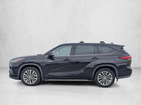 Used 2021 Toyota Highlander Platinum image 6