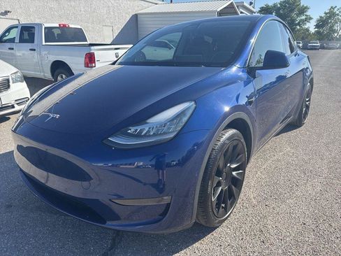Used 2021 Tesla Model Y Long Range AWD/4WD image 4