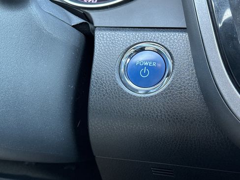 Certified 2020 Toyota Camry SE image 21