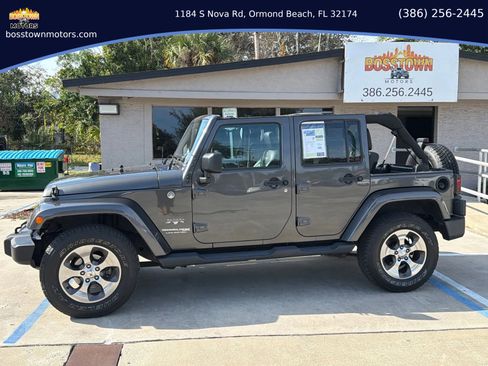Used 2018 Jeep Wrangler Unlimited Sahara w/ Connectivity Group image 22
