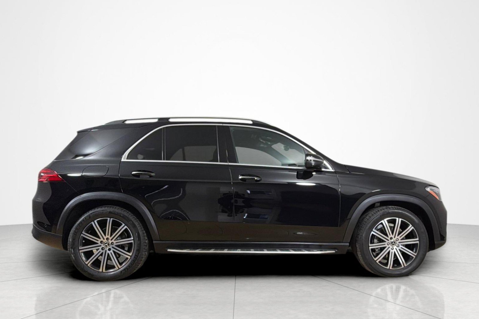 Used 2024 Mercedes-Benz GLE 350 4MATIC image 6