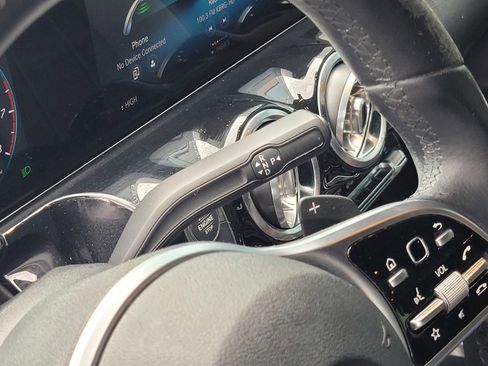 Used 2021 Mercedes-Benz GLA 250 4MATIC image 20