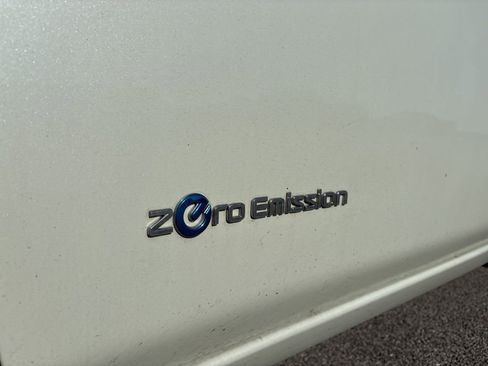 Used 2011 Nissan Leaf SL FWD image 13