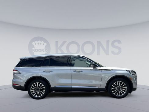 Used 2022 Lincoln Aviator AWD w/ Premium Package image 12