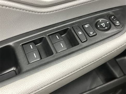 Certified 2024 Honda Odyssey EX-L image 20