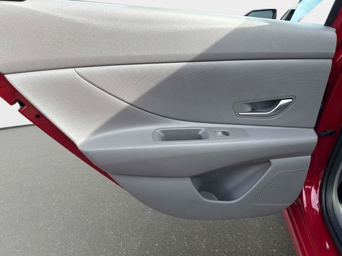 Certified 2023 Hyundai Elantra SEL image 11