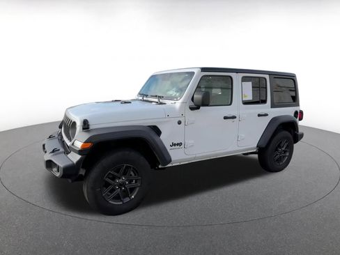 Used 2025 Jeep Wrangler Sport S image 7