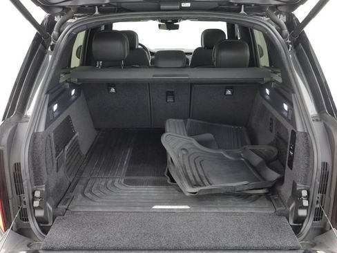 Certified 2024 Land Rover Range Rover SE AWD/4WD image 18