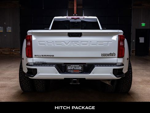 Used 2024 Chevrolet Silverado 3500 High Country w/ High Country Premium Package image 8