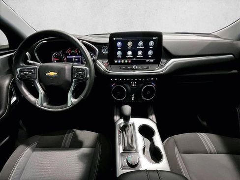 Used 2024 Chevrolet Blazer LT FWD image 16