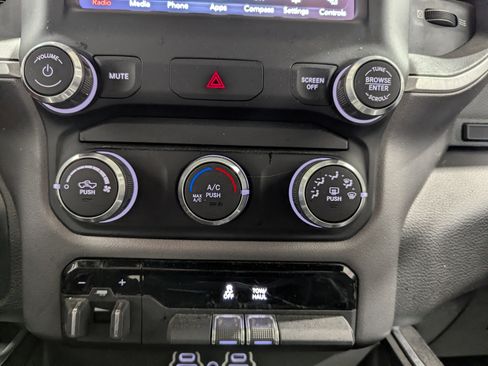 Used 2021 RAM 1500 Big Horn image 25