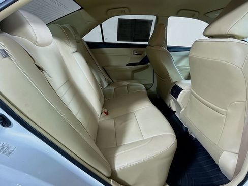 Used 2015 Toyota Camry XLE image 26