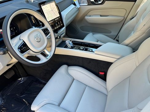 New 2026 Volvo XC60 B5 Ultra image 8