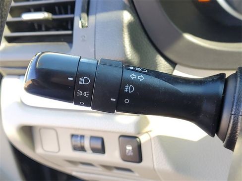 Used 2013 Subaru Crosstrek 2.0i Premium image 17