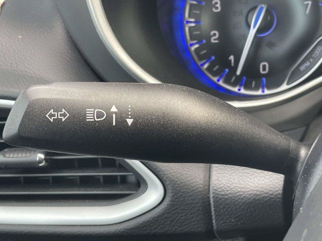 Used 2025 Chrysler Pacifica Select FWD image 23