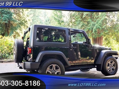 Used 2017 Jeep Wrangler Sport AWD/4WD image 9