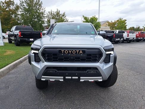 New 2025 Toyota Tacoma Trailhunter image 3