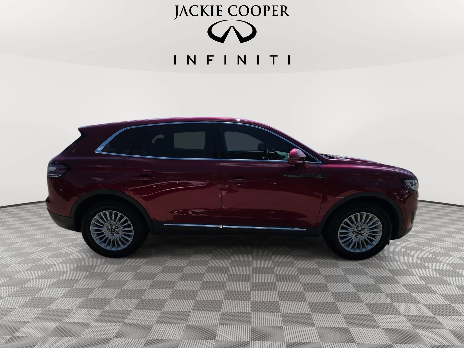 Used 2019 Lincoln Nautilus FWD image 4