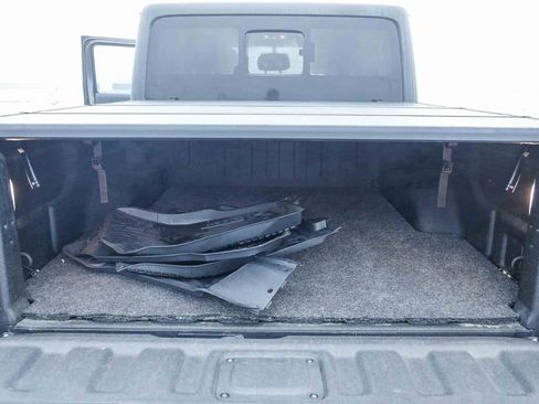 Certified 2021 Jeep Gladiator Willys image 27