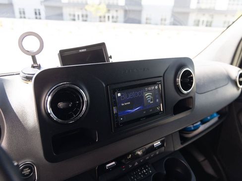 Used 2019 Mercedes-Benz Sprinter 3500 image 26