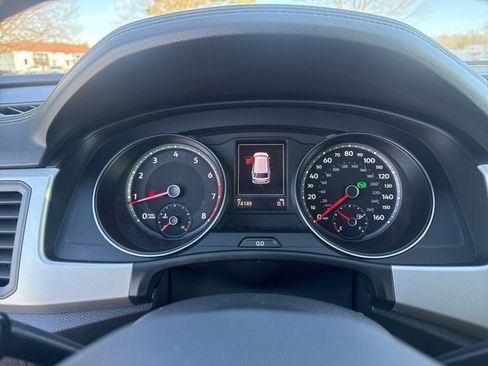 Used 2021 Volkswagen Atlas SE w/ Panoramic Sunroof Package image 28