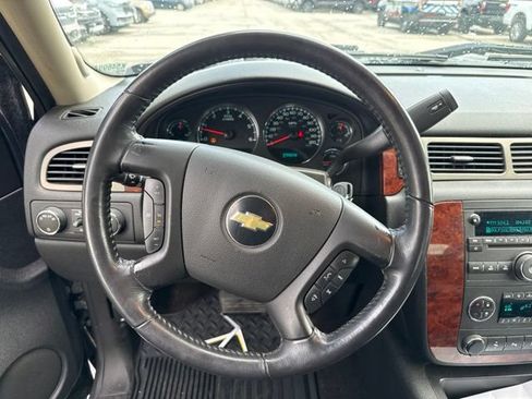 Used 2010 Chevrolet Silverado 1500 LTZ w/ Convenience Package AWD/4WD image 19