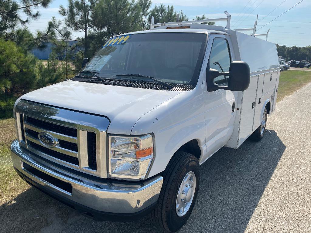Used 2017 Ford E-350 and Econoline 350 Super Duty RWD image 1