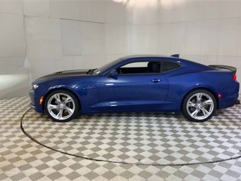 Used 2023 Chevrolet Camaro LT image 5