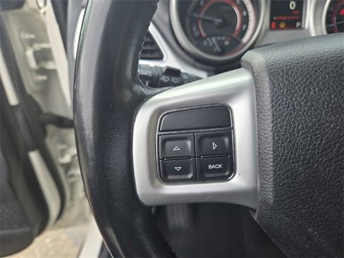 Used 2019 Dodge Journey SE w/ Premium Group image 26