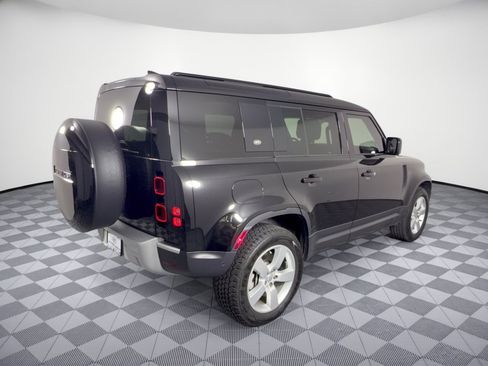 Used 2024 Land Rover Defender 110 S AWD/4WD image 9