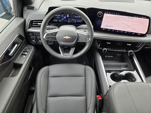 New 2025 Chevrolet Suburban LT w/ Comfort Package AWD/4WD image 8